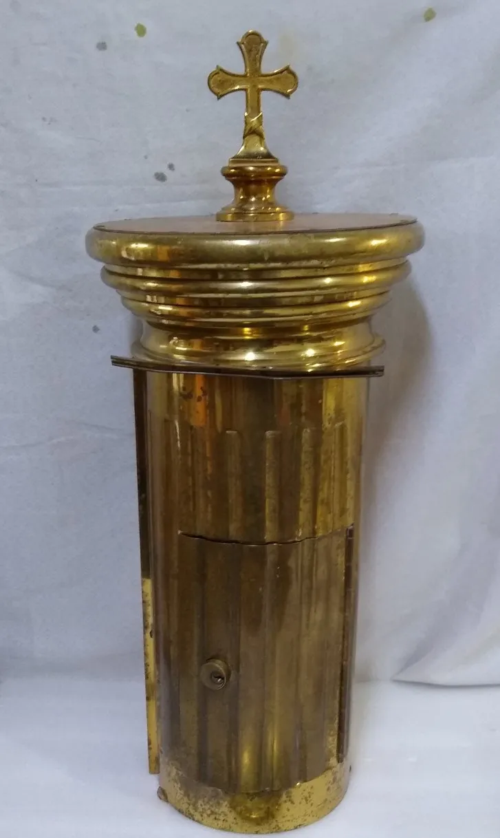 Sacrário de mesa antes da restauração